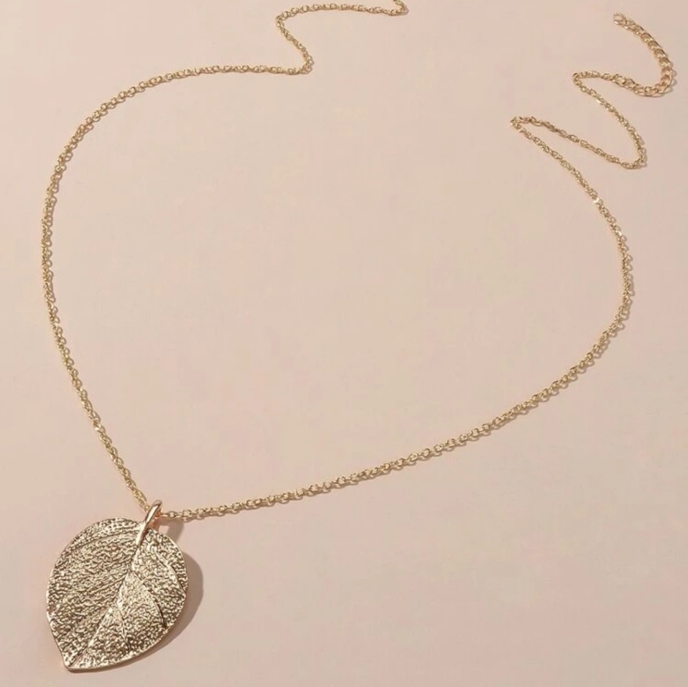 Leaf necklace - Picture 4 of 4